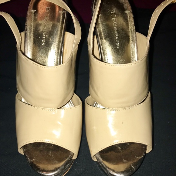 Tan BCBG heels! - Picture 3 of 6